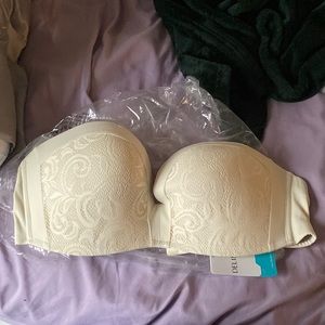 NWT Delmira strapless underwire bra